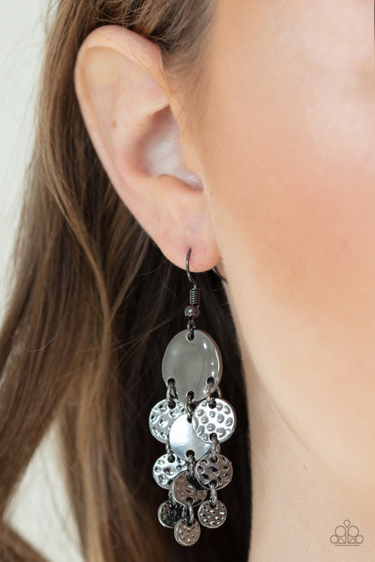 Do Chime In - black - Paparazzi earrings