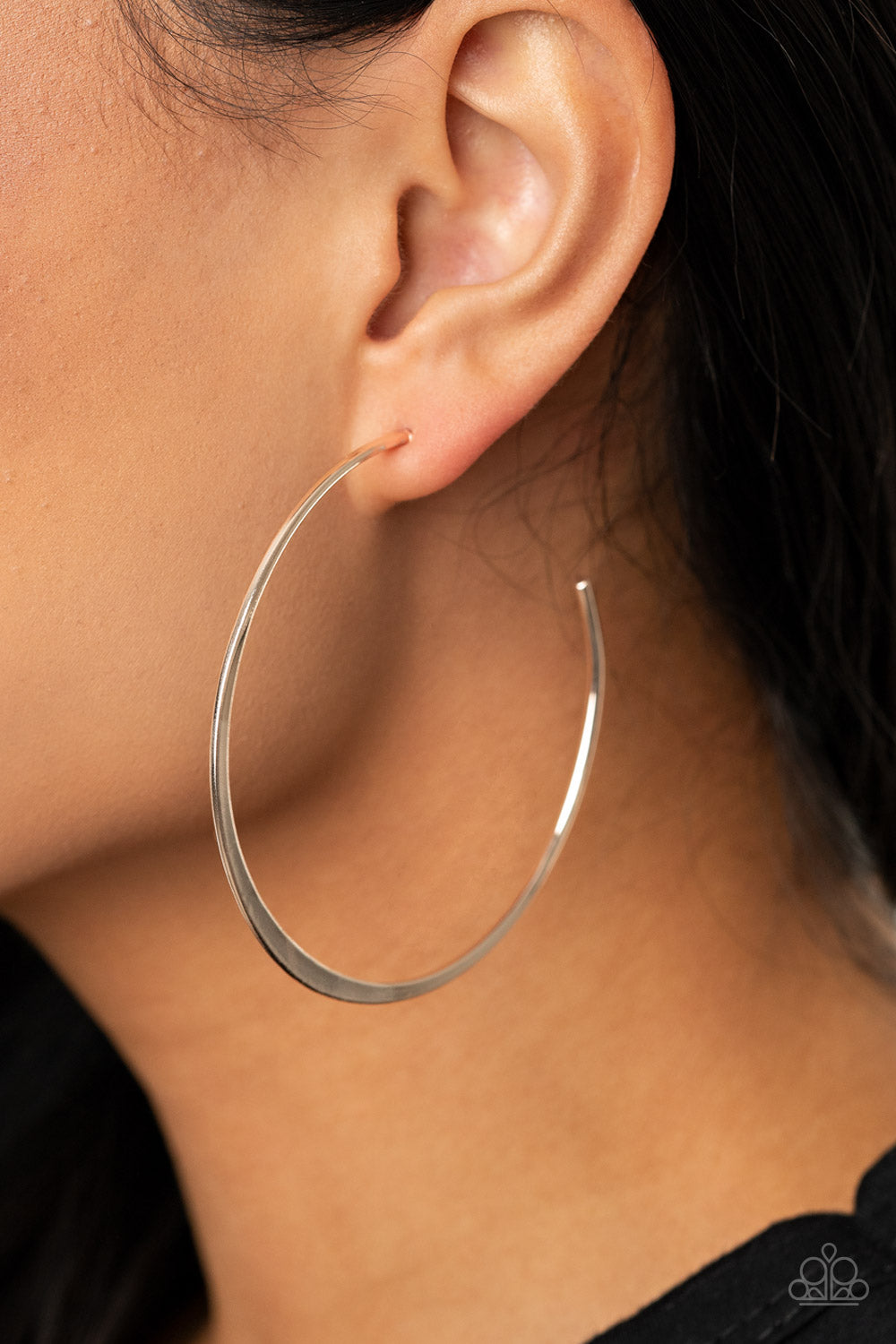 Don't Lose Your Edge - silver - Paparazzi earrings