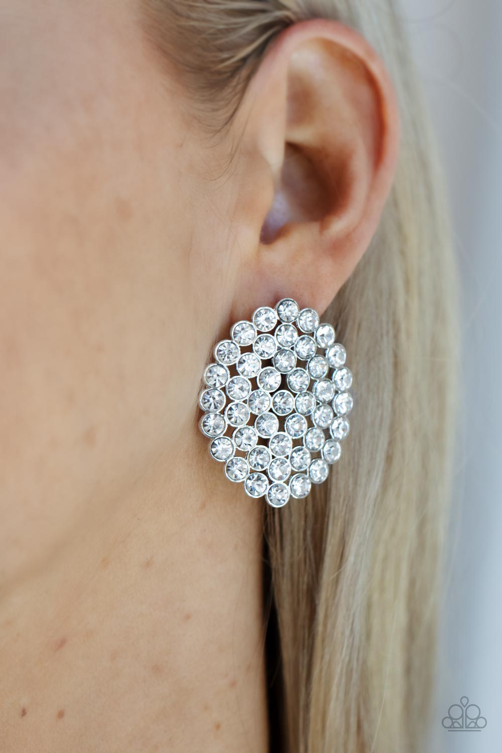 Drama School Dropout - white - Paparazzi earrings