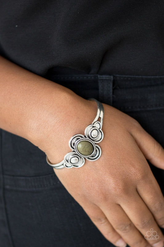 Dream Cowgirl-green-Paparazzi bracelet