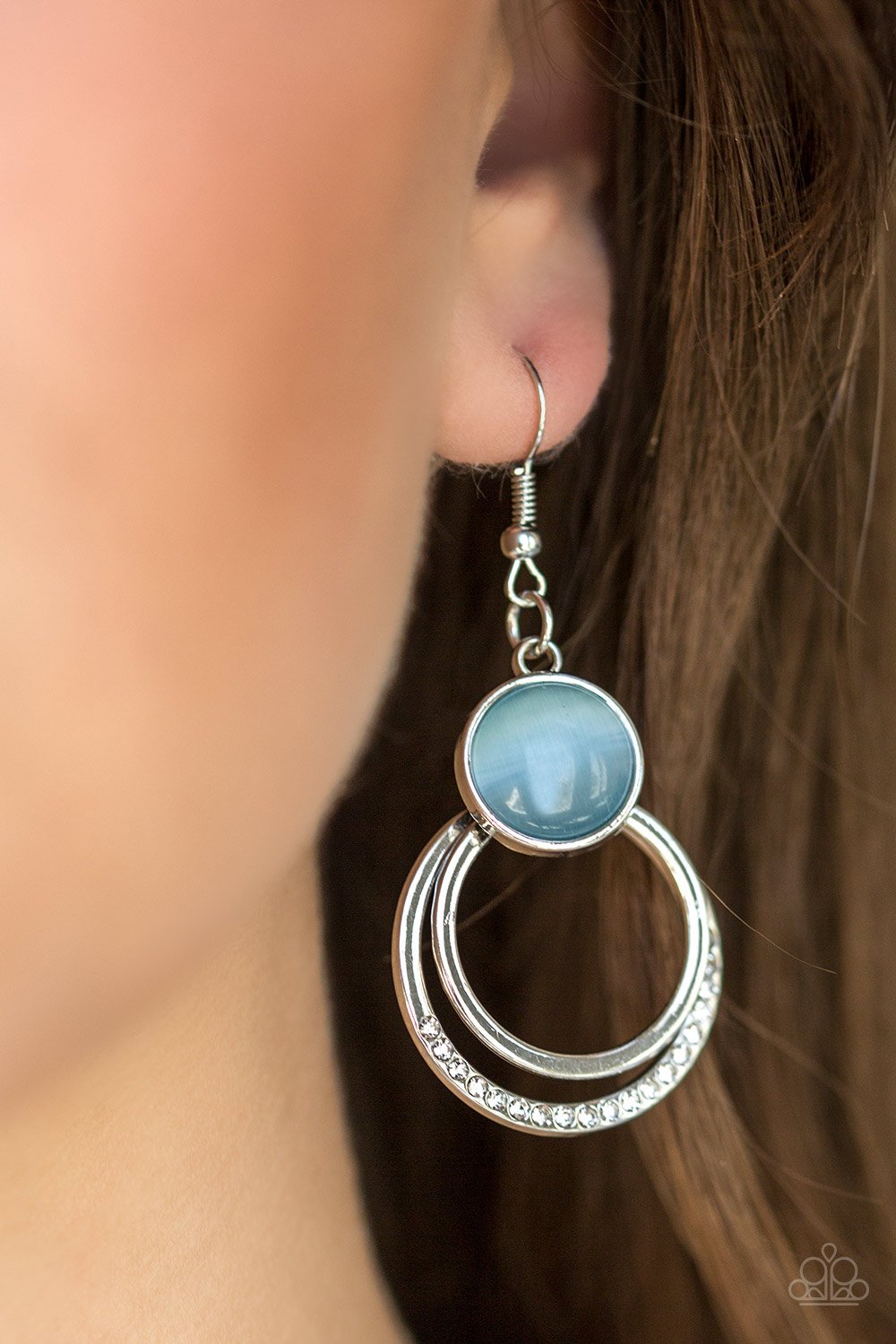 Dreamily Dreamland - blue - Paparazzi earrings