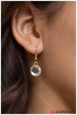 Dreaming of Diamonds - Paparazzi earrings