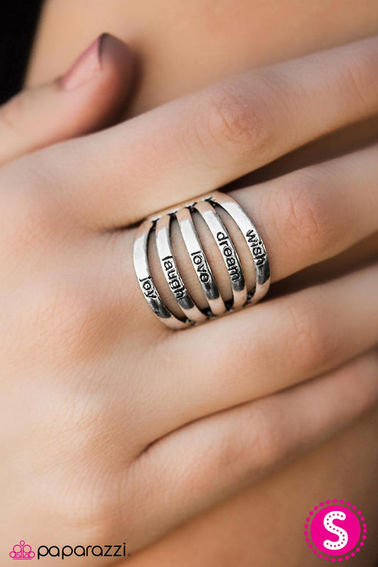 Dreamland - Silver - Paparazzi ring