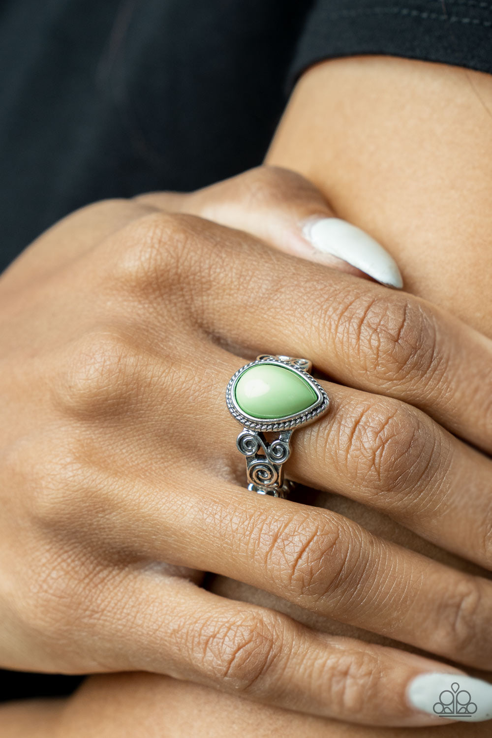 Dreamy Droplets - green - Paparazzi ring