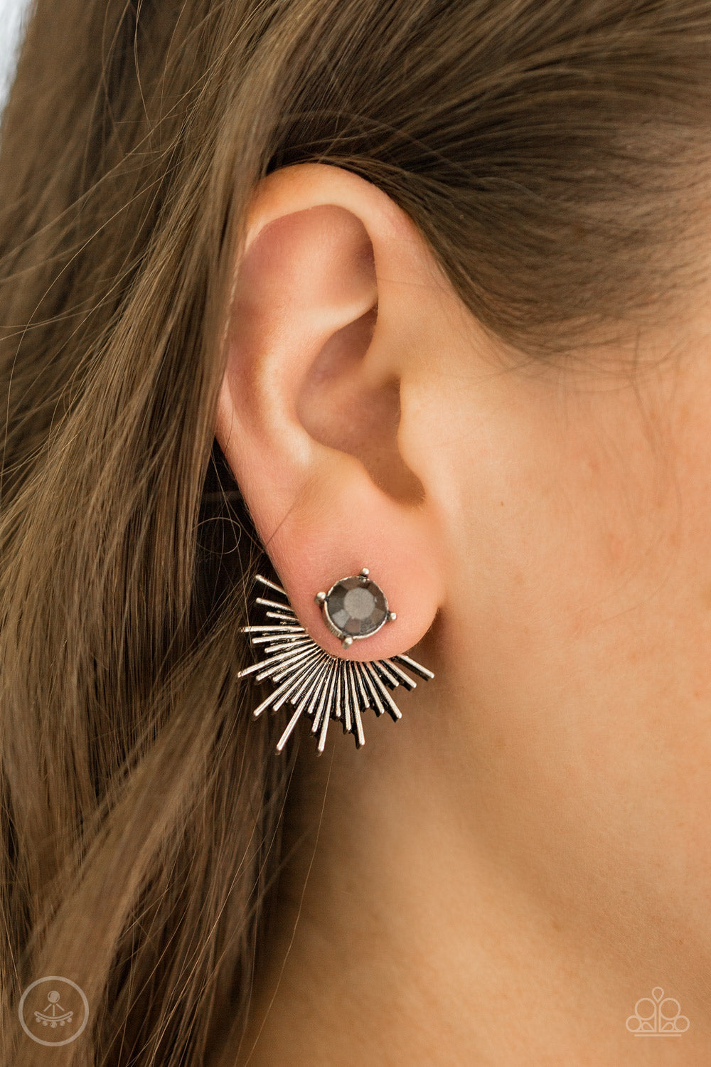 Dynamic - silver - Paparazzi earrings