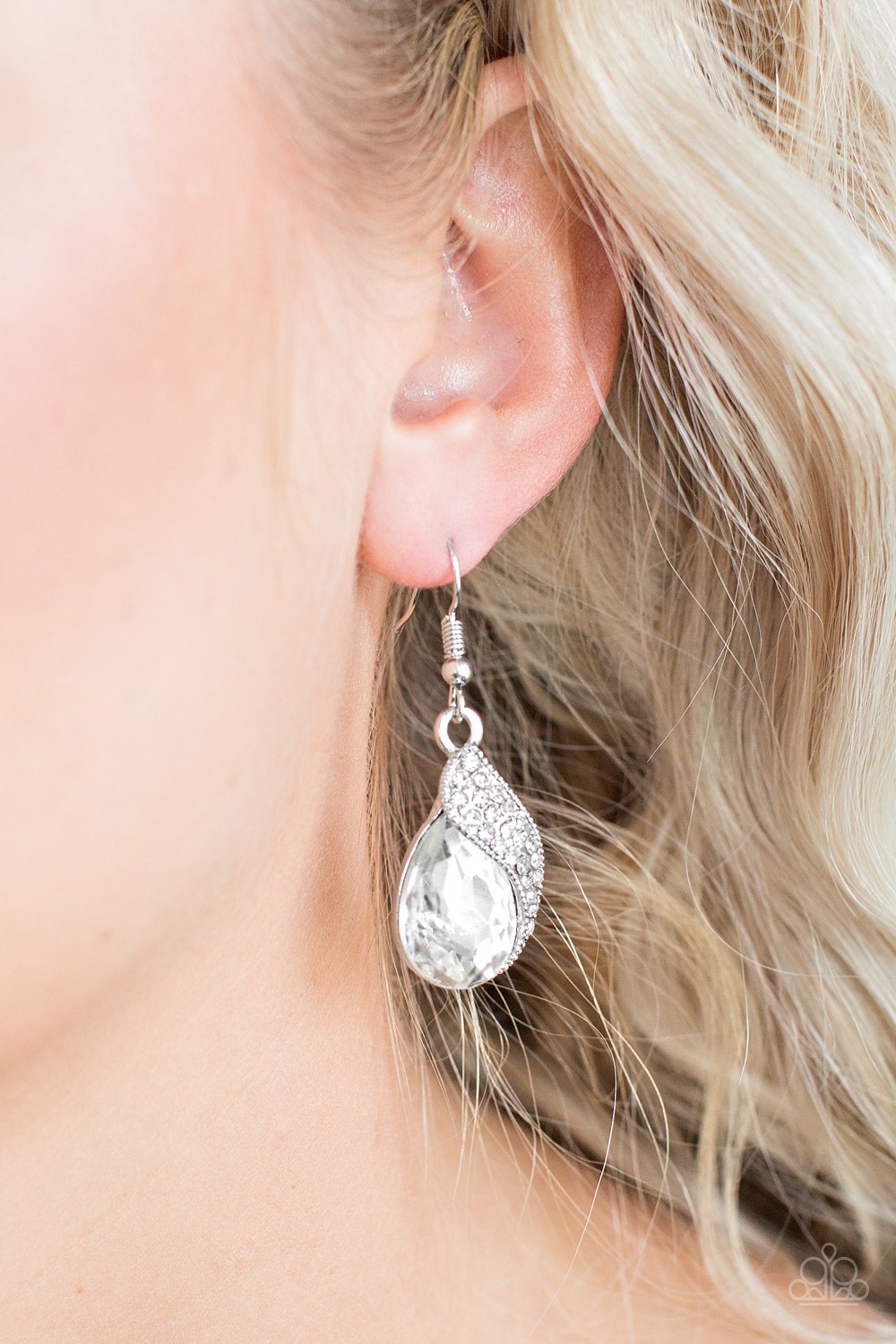 Easy Elegance - white - Paparazzi earrings