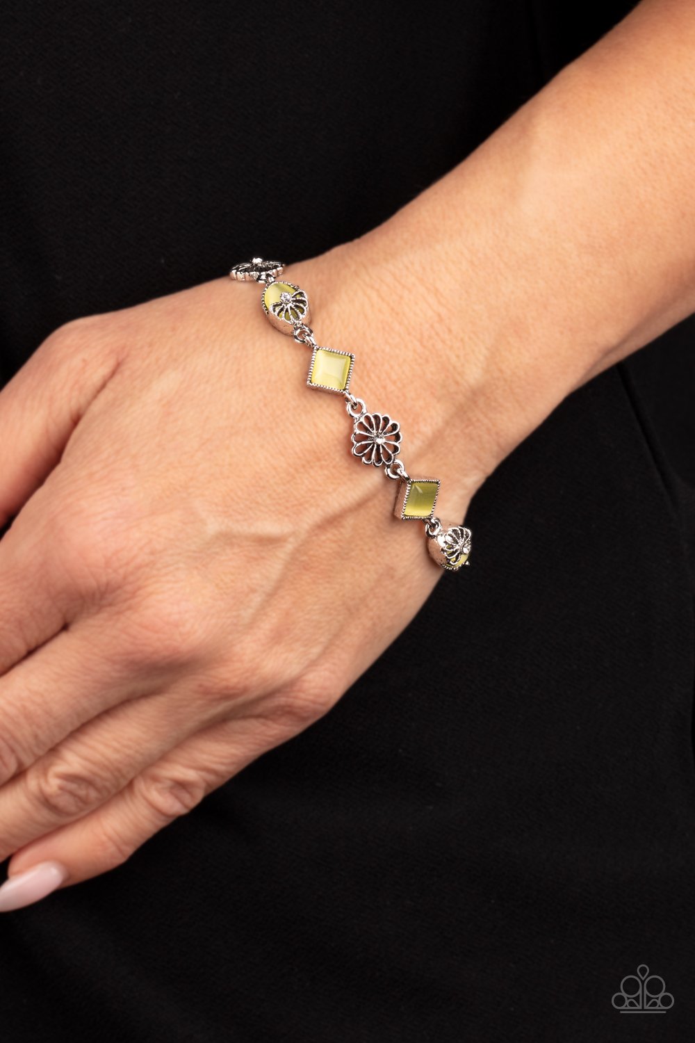 Eden Etiquette-yellow-Paparazzi bracelet