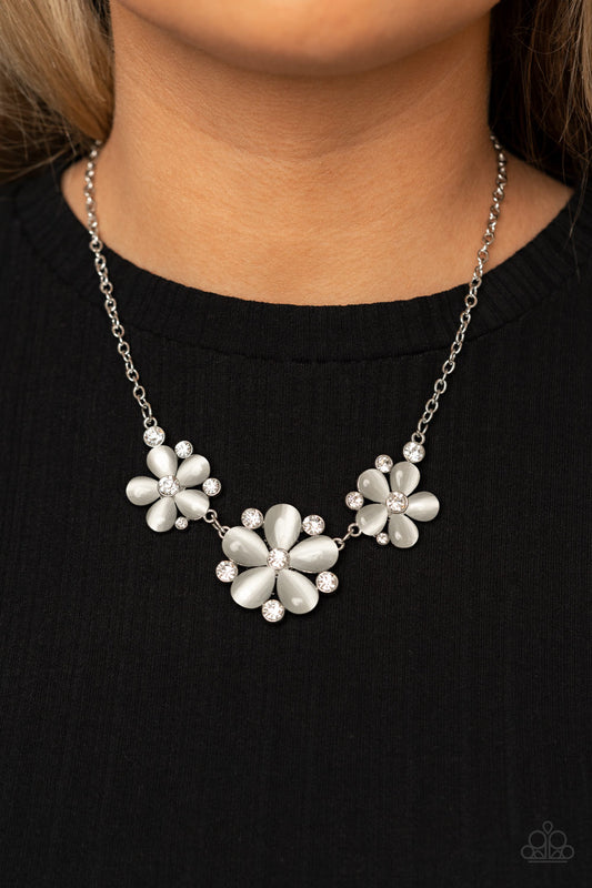 Effortlessly Efflorescent - white - Paparazzi necklace