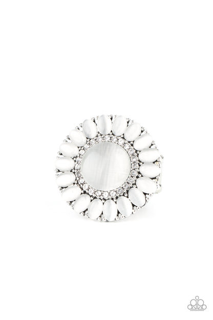 Elegantly Eden - white - Paparazzi ring