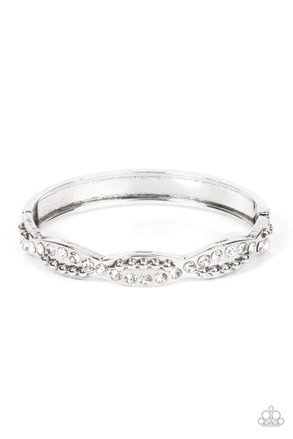 Empire Envy - white - Paparazzi bracelet