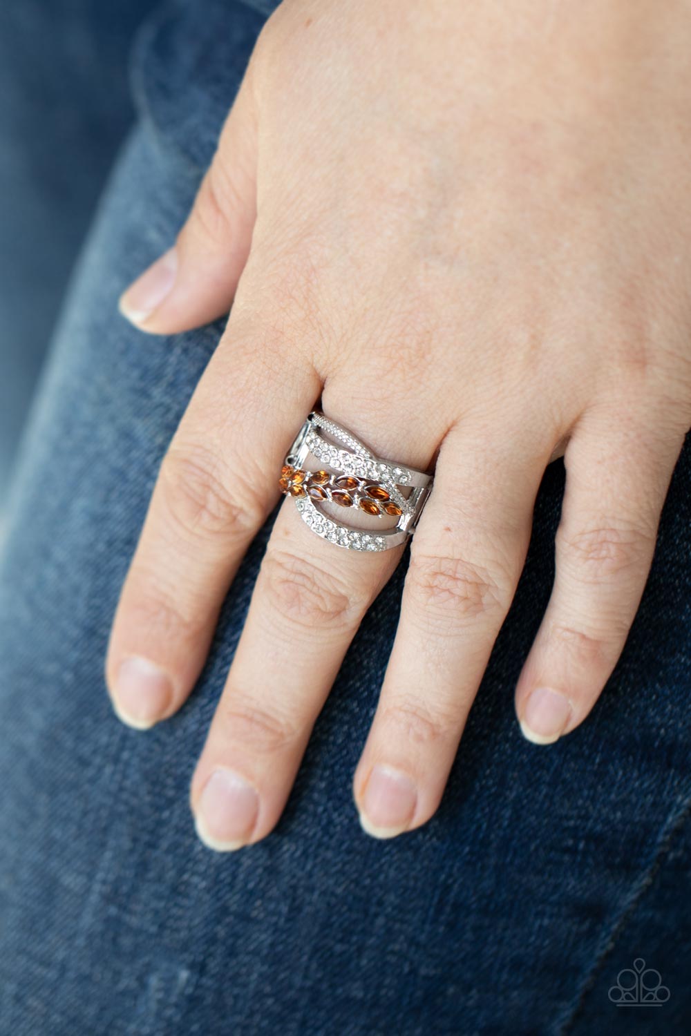 Emulating Elegance - brown - Paparazzi ring