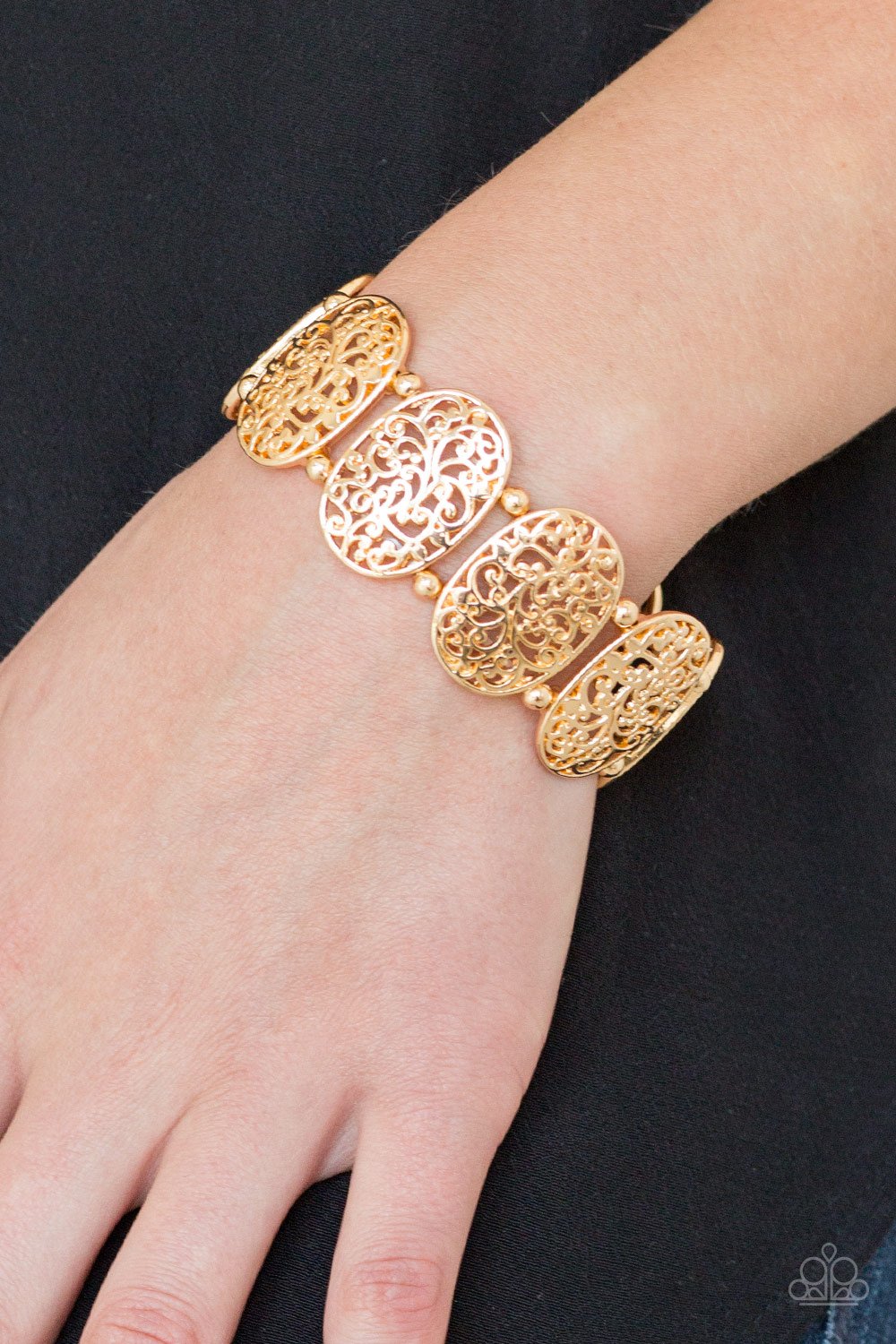 Everyday Elegance - gold - Paparazzi bracelet