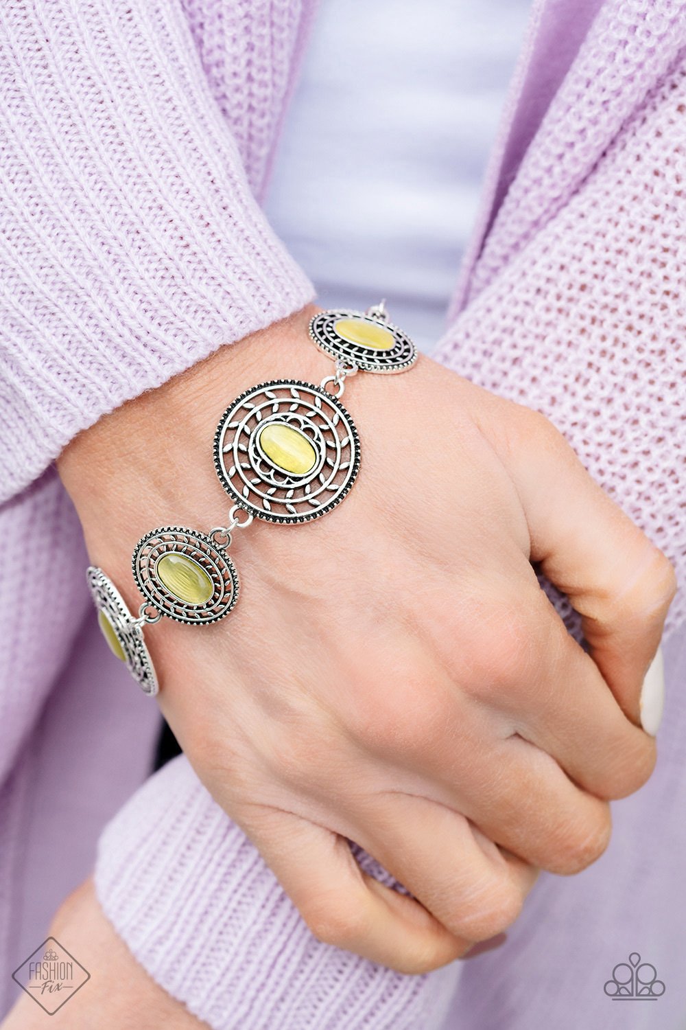Everything is VINE - yellow - Paparazzi bracelet