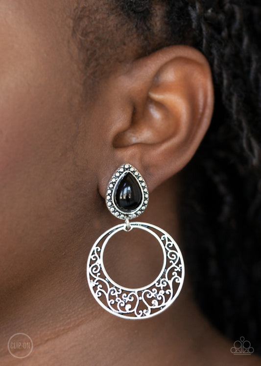 Exotic Escape - black - Paparazzi CLIP ON earrings