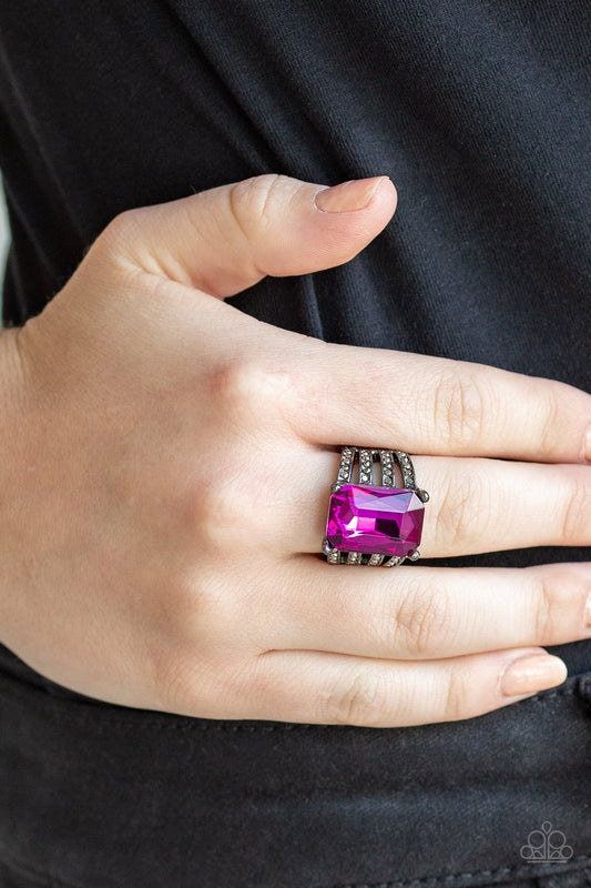 Expect Heavy REIGN - pink - Paparazzi ring
