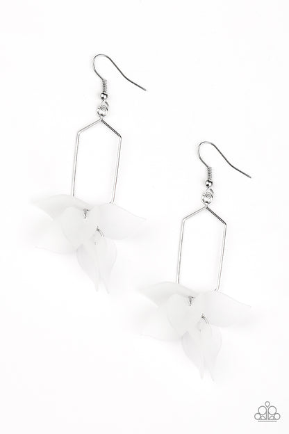 Extra Ethereal - white - Paparazzi earrings