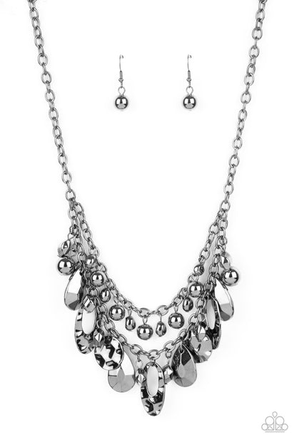 Extra Exhilarating - black - Paparazzi necklace