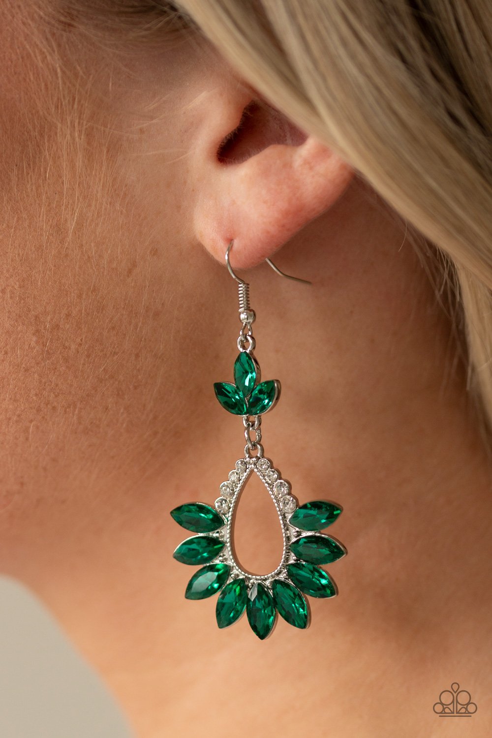 Extra Exquisite-green-Paparazzi earrings