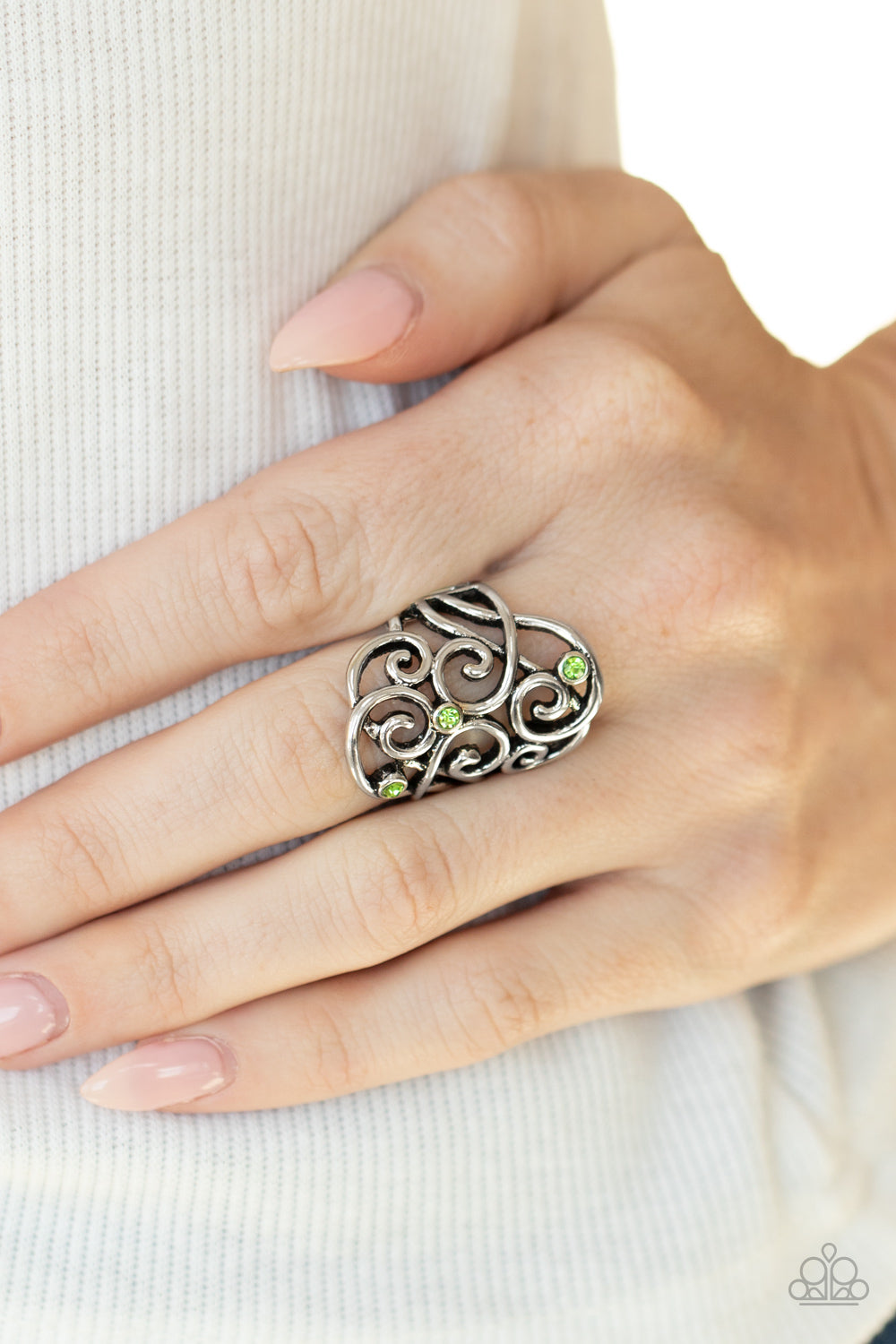 FRILL Out! - green - Paparazzi ring