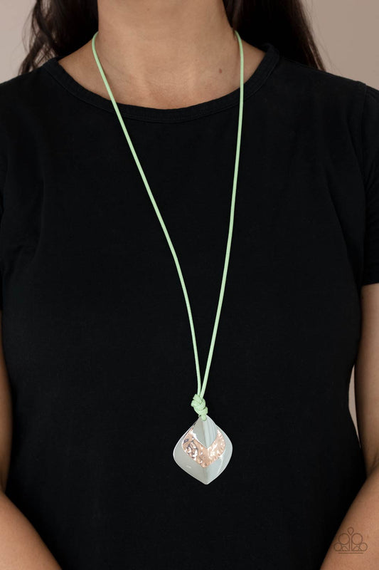 Face The ARTIFACTS - green - Paparazzi necklace