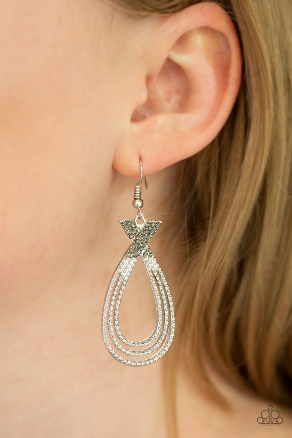 Fair Frame - silver - Paparazzi earrings