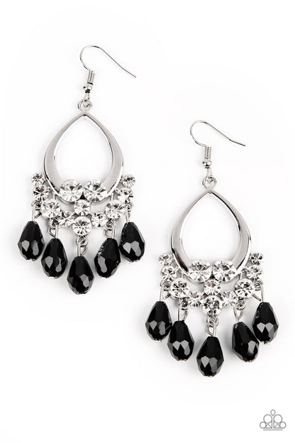 Famous Fashionista - black - Paparazzi earrings