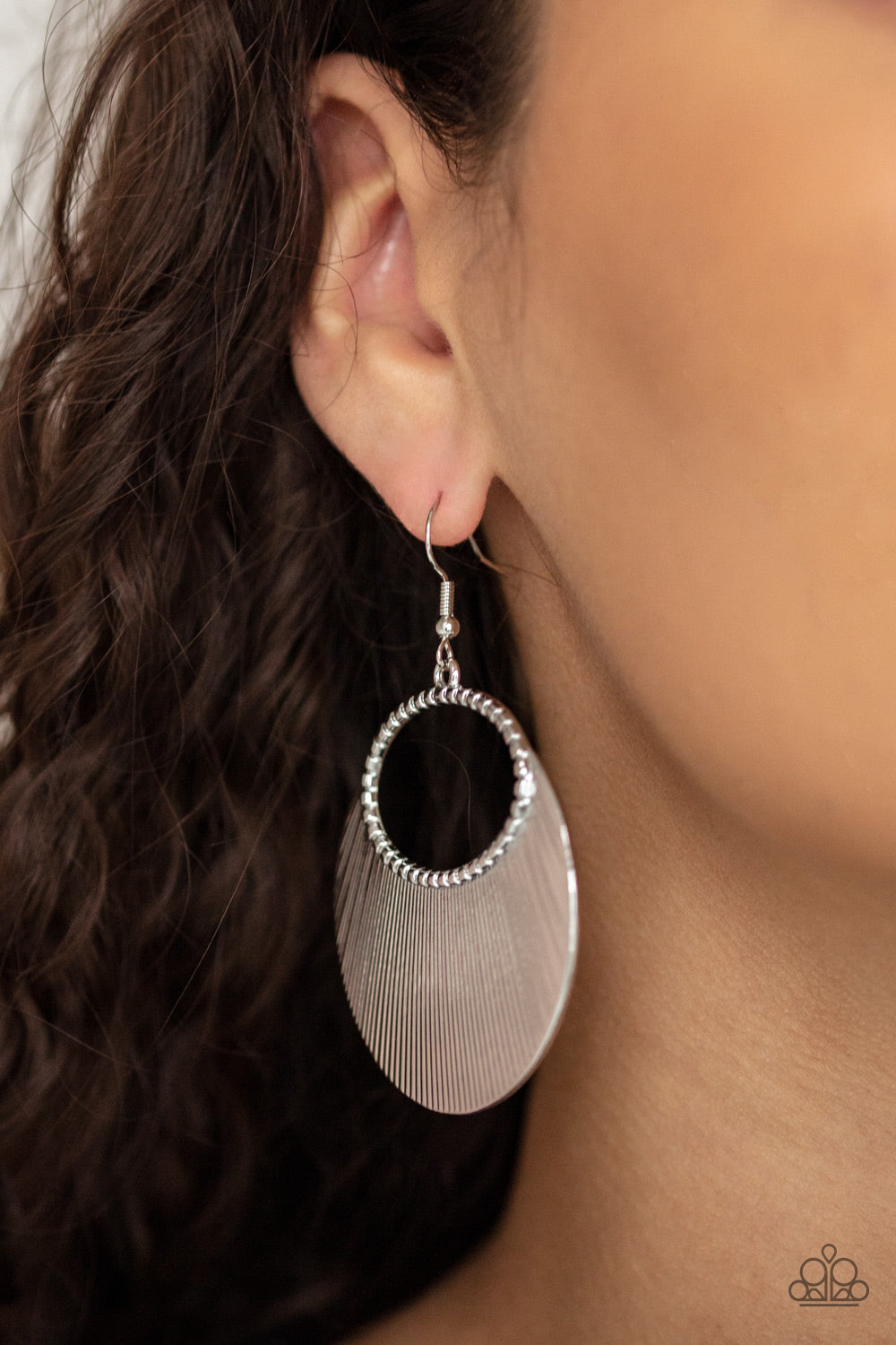 Fan Girl Glam - silver - Paparazzi earrings