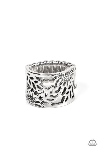 Farmhouse Foliage - silver - Paparazzi ring