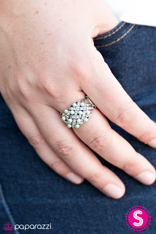 Fashionably Fabulous - Paparazzi ring