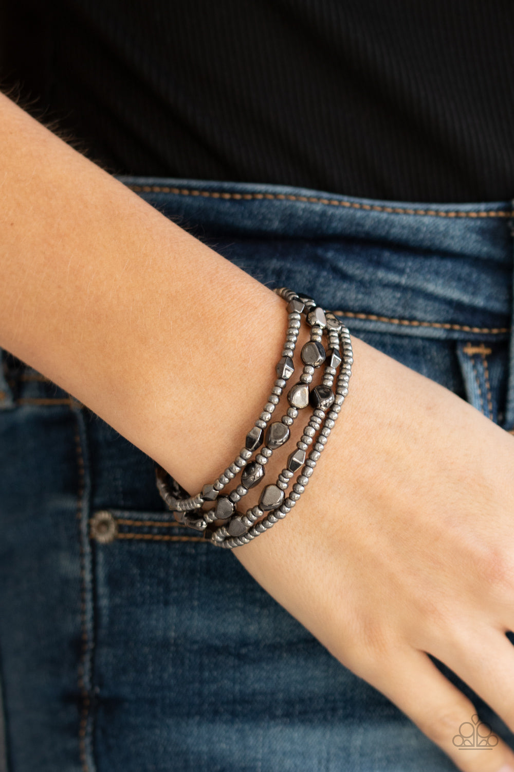 Fashionably Faceted - black - Paparazzi bracelet