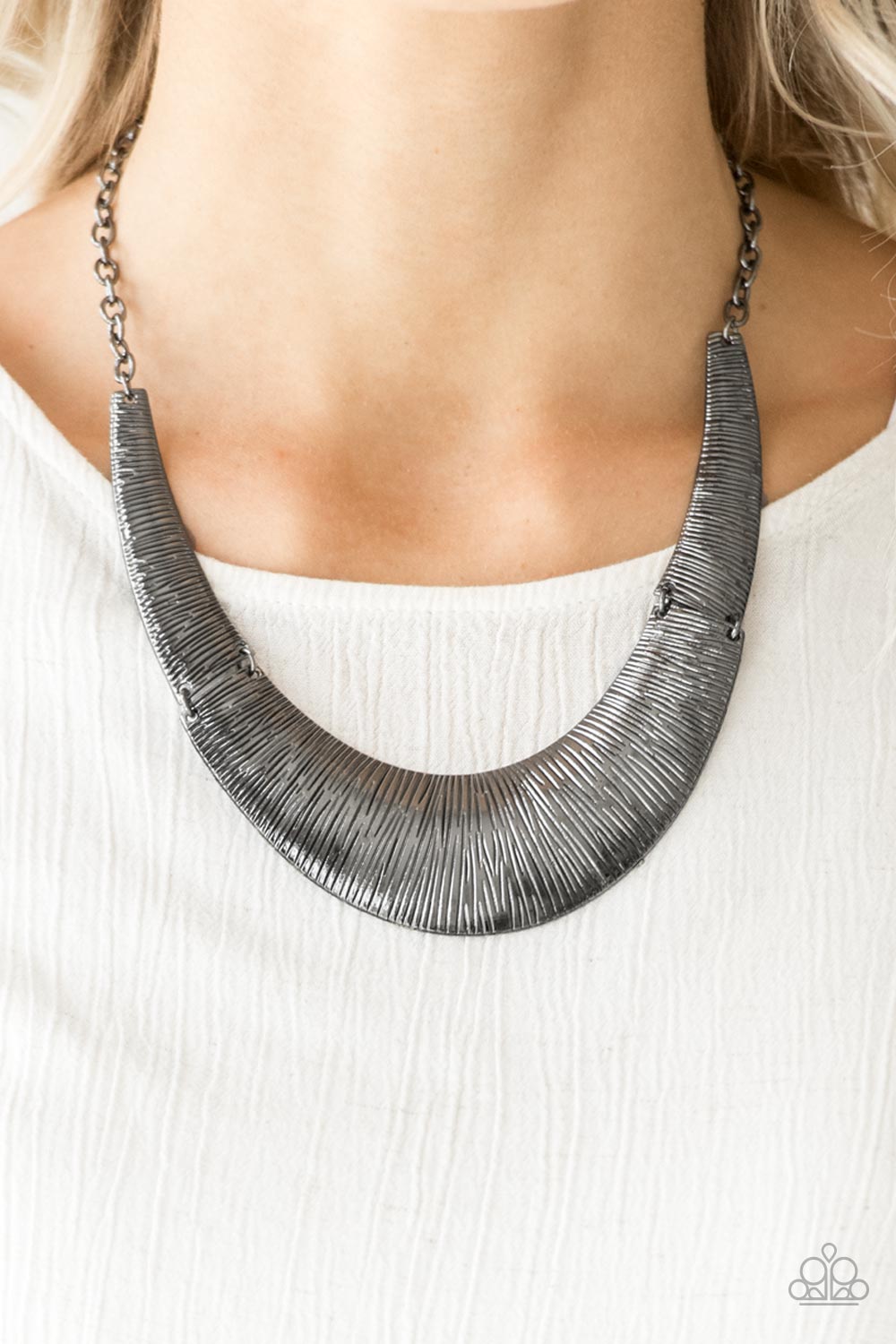 Feast or Famine - black - Paparazzi necklace