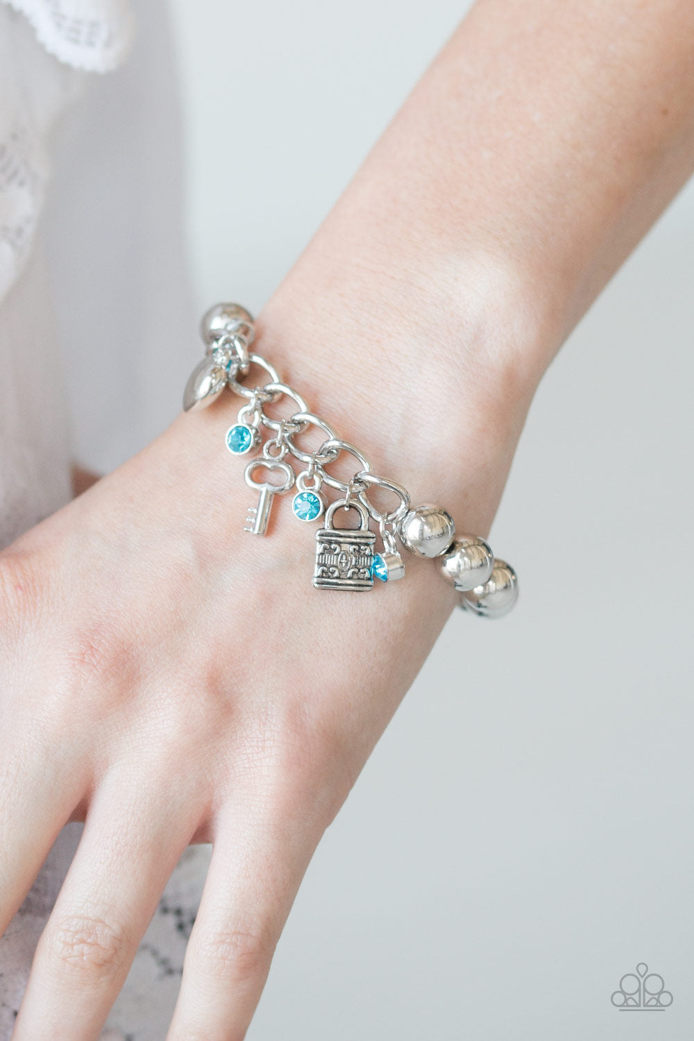 Feelin Flirtatious - blue - Paparazzi bracelet