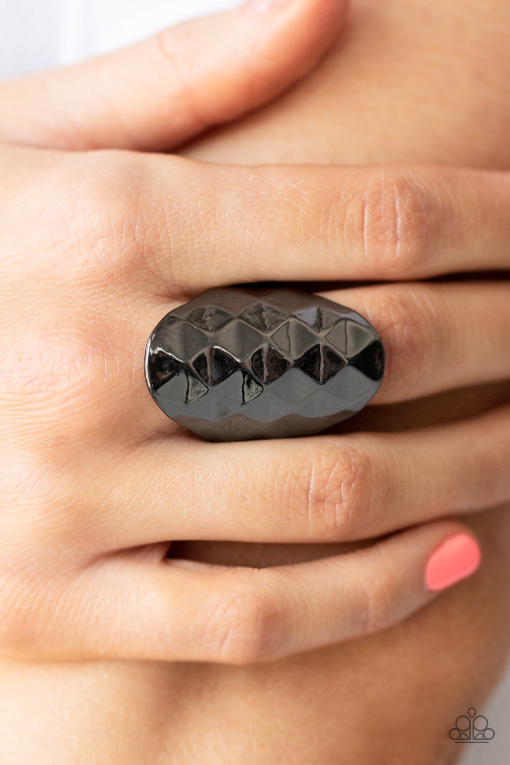 Ferociously Faceted - black - Paparazzi ring