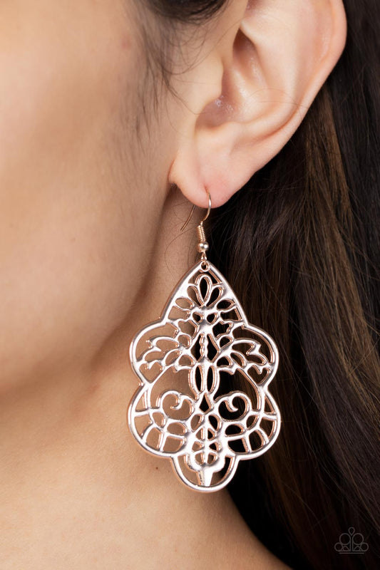 Festive Foliage - rose gold - Paparazzi earrings