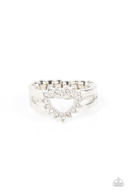 First Kisses - white - Paparazzi ring