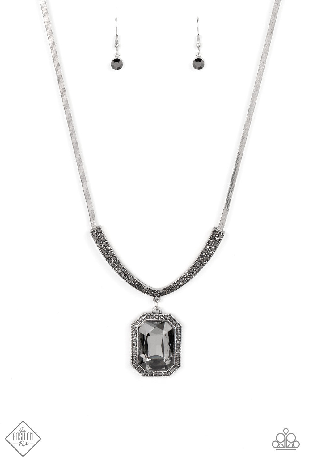 Fit for a DRAMA QUEEN - silver - Paparazzi necklace