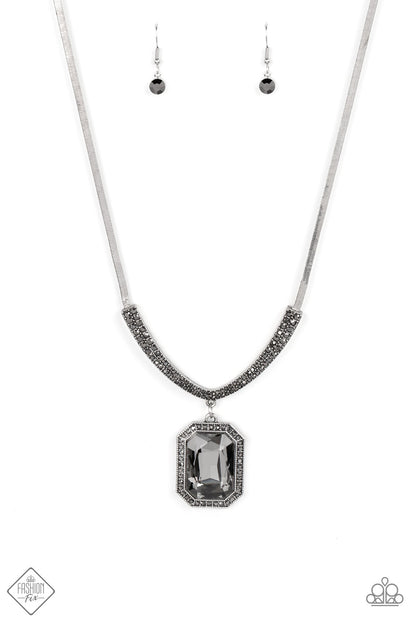Fit for a DRAMA QUEEN - silver - Paparazzi necklace