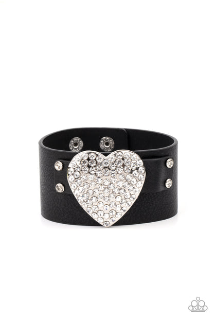 Flauntable Flirt - black - Paparazzi bracelet