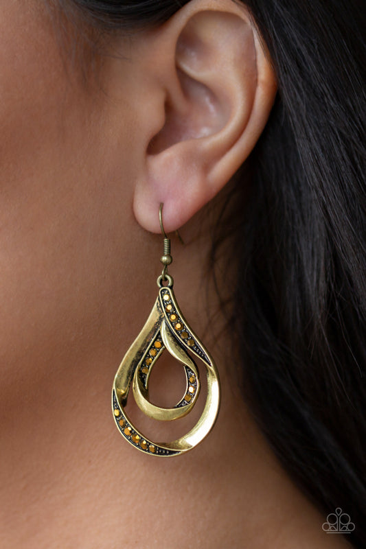 Flavor of the FLEEK - brass - Paparazzi earrings