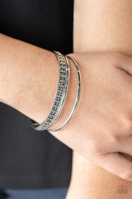 Flawless Flaunter-silver-Paparazzi bracelet