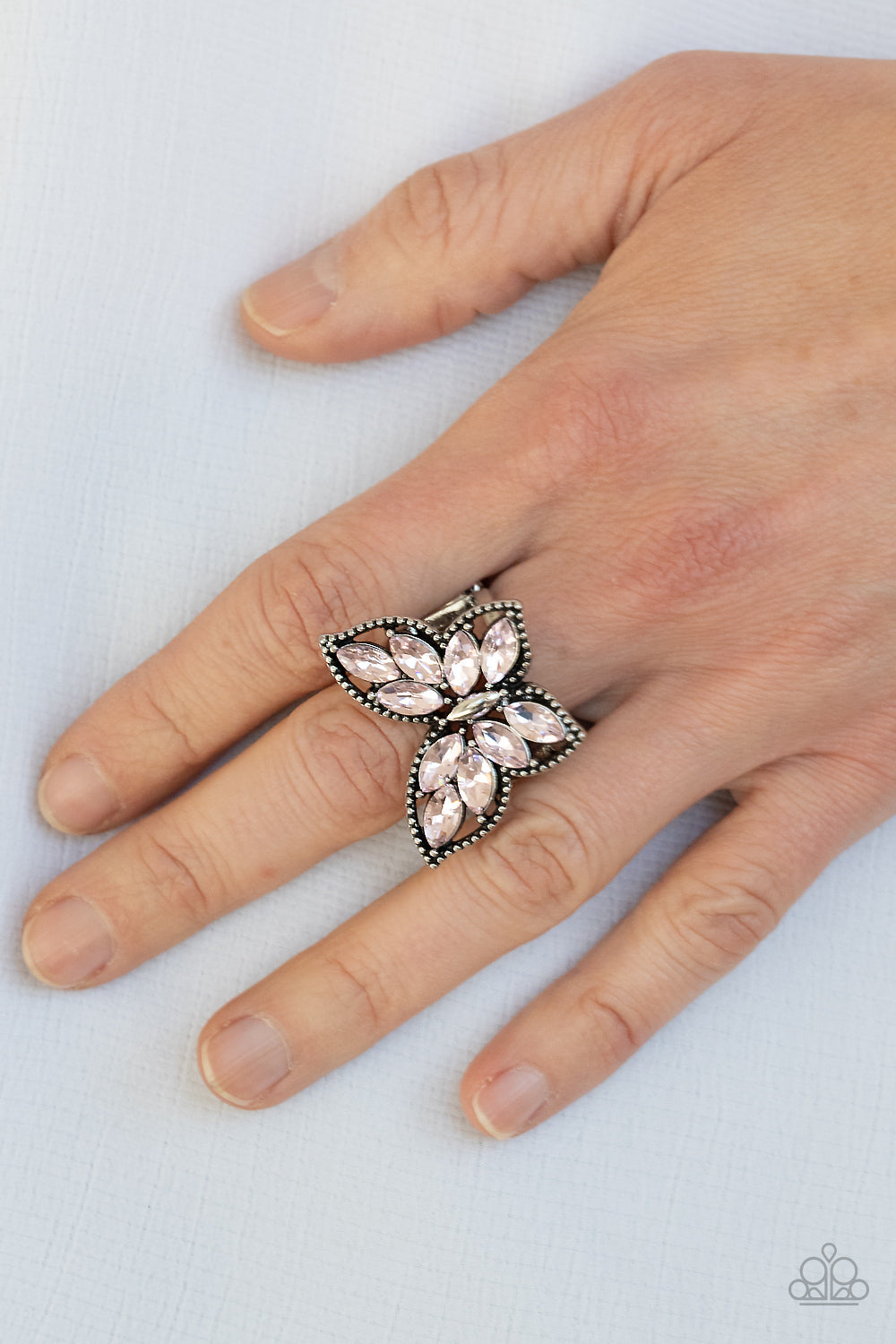 Fluttering Fashionista - pink - Paparazzi ring