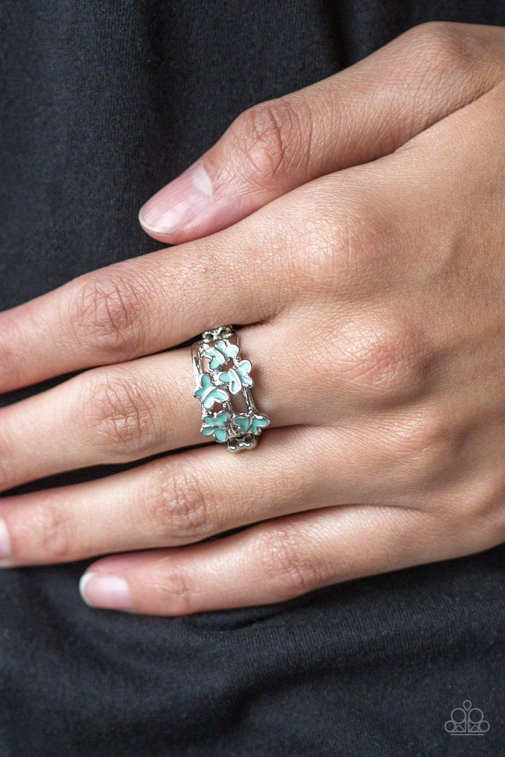 Fluttering Fashion-green-Paparazzi ring