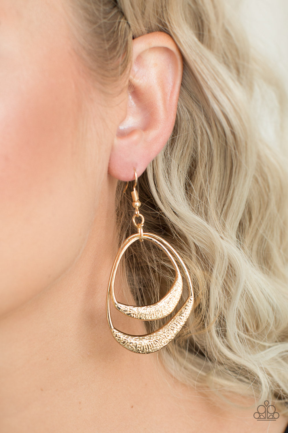 Follow the Beaten Path - gold - Paparazzi earrings