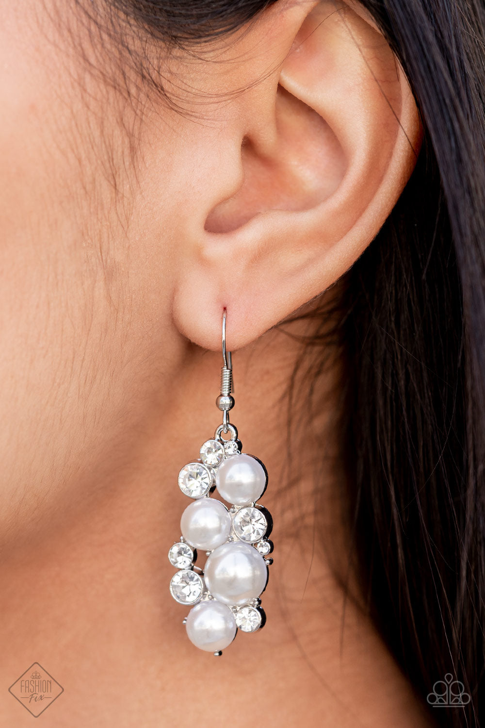 Fond of Baubles - white - Paparazzi earrings