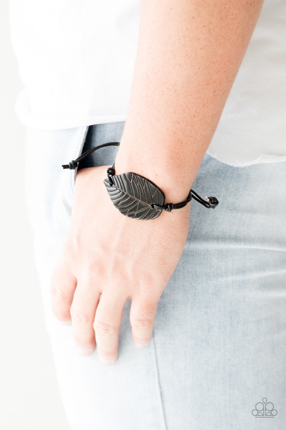 Forest Forager - black - Paparazzi bracelet