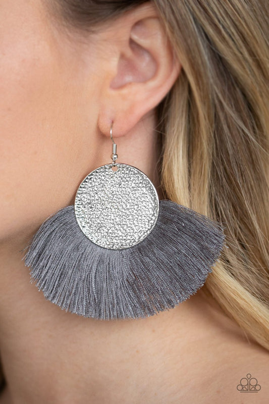Foxtrot Fringe - silver - Paparazzi earrings