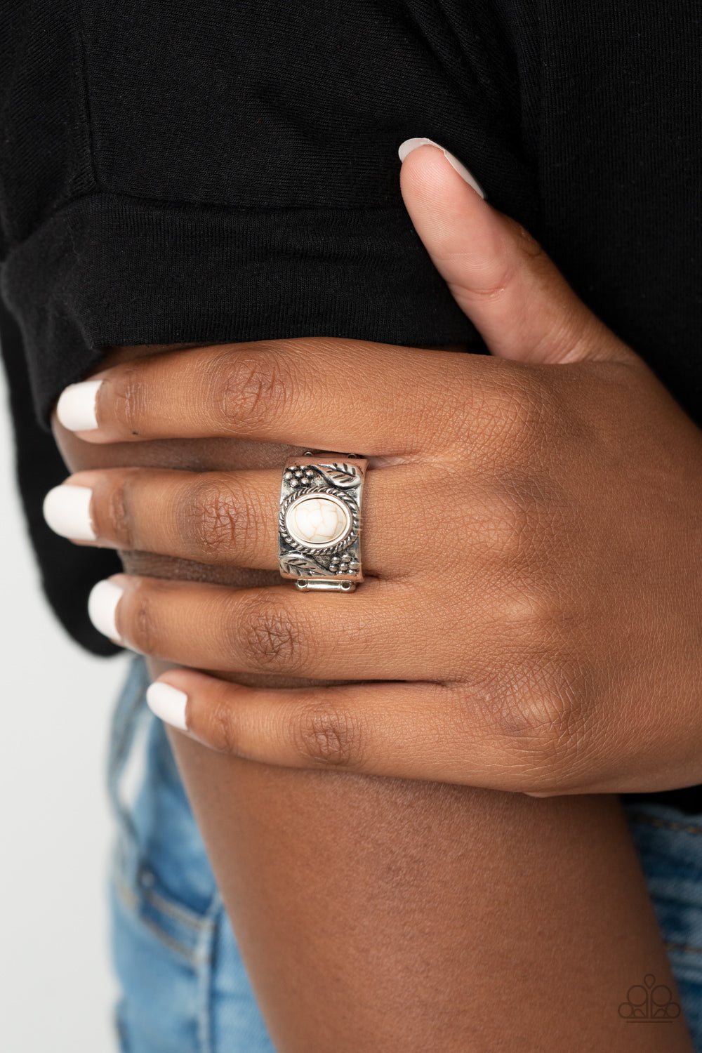 Free-Spirited Fields - white - Paparazzi ring