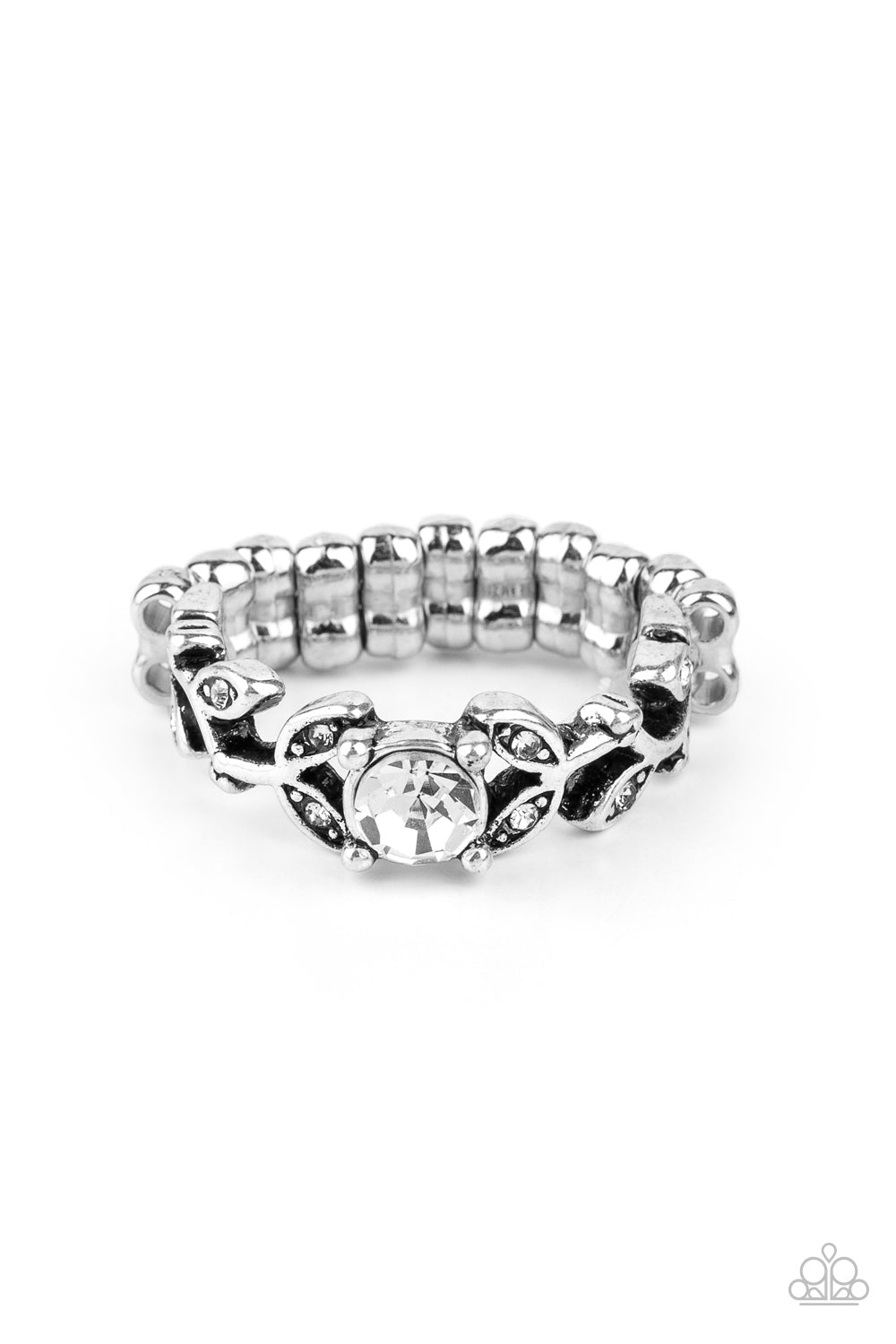 Frosted Flower Beds - white - Paparazzi ring