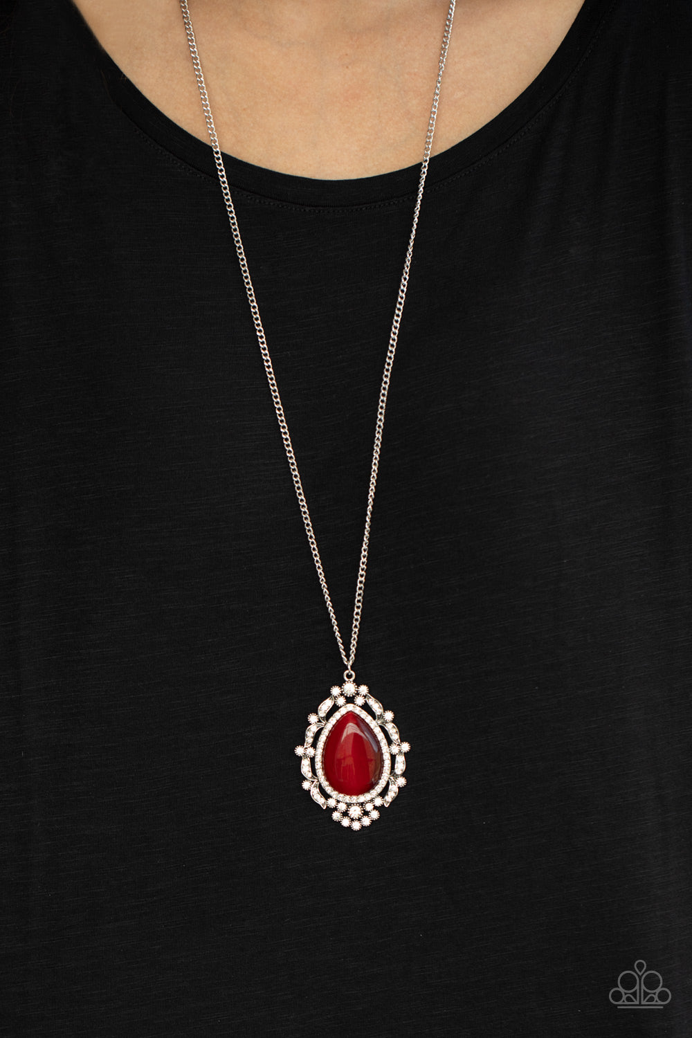Frozen Gardens - red - Paparazzi necklace