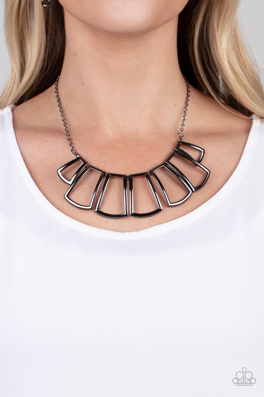 Full-Fledged Framed - black - Paparazzi necklace